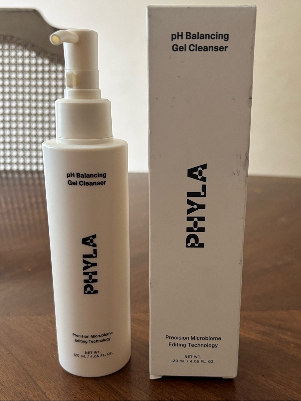 Phyla- pH Balancing Gel Cleanser